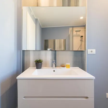 Siracusa Bright X4 With Balcony Apartment