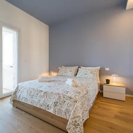 Apartment Siracusa Bright X4 With Balcony Syracuse